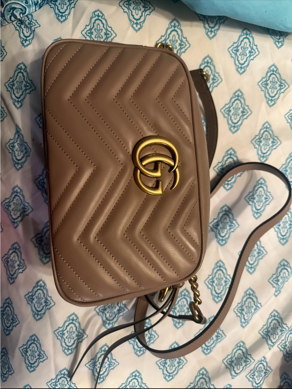 Gucci Beige Quilted GG Marmont Crossbody Bag with Gold Hardware - Picture 5 of 5
